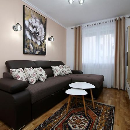 White Stone Apartment ซีบิว ภายนอก รูปภาพ