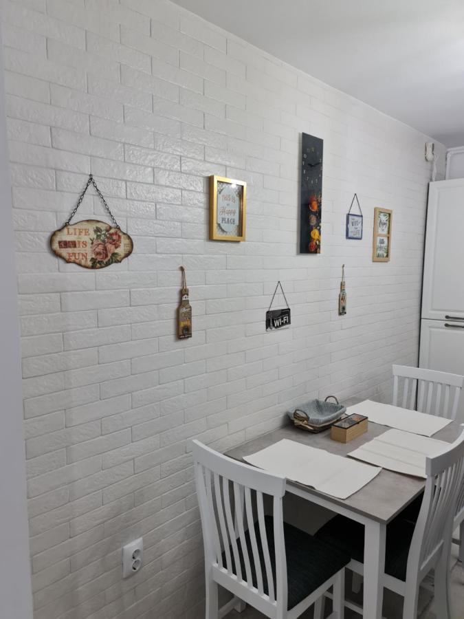 White Stone Apartment ซีบิว ภายนอก รูปภาพ