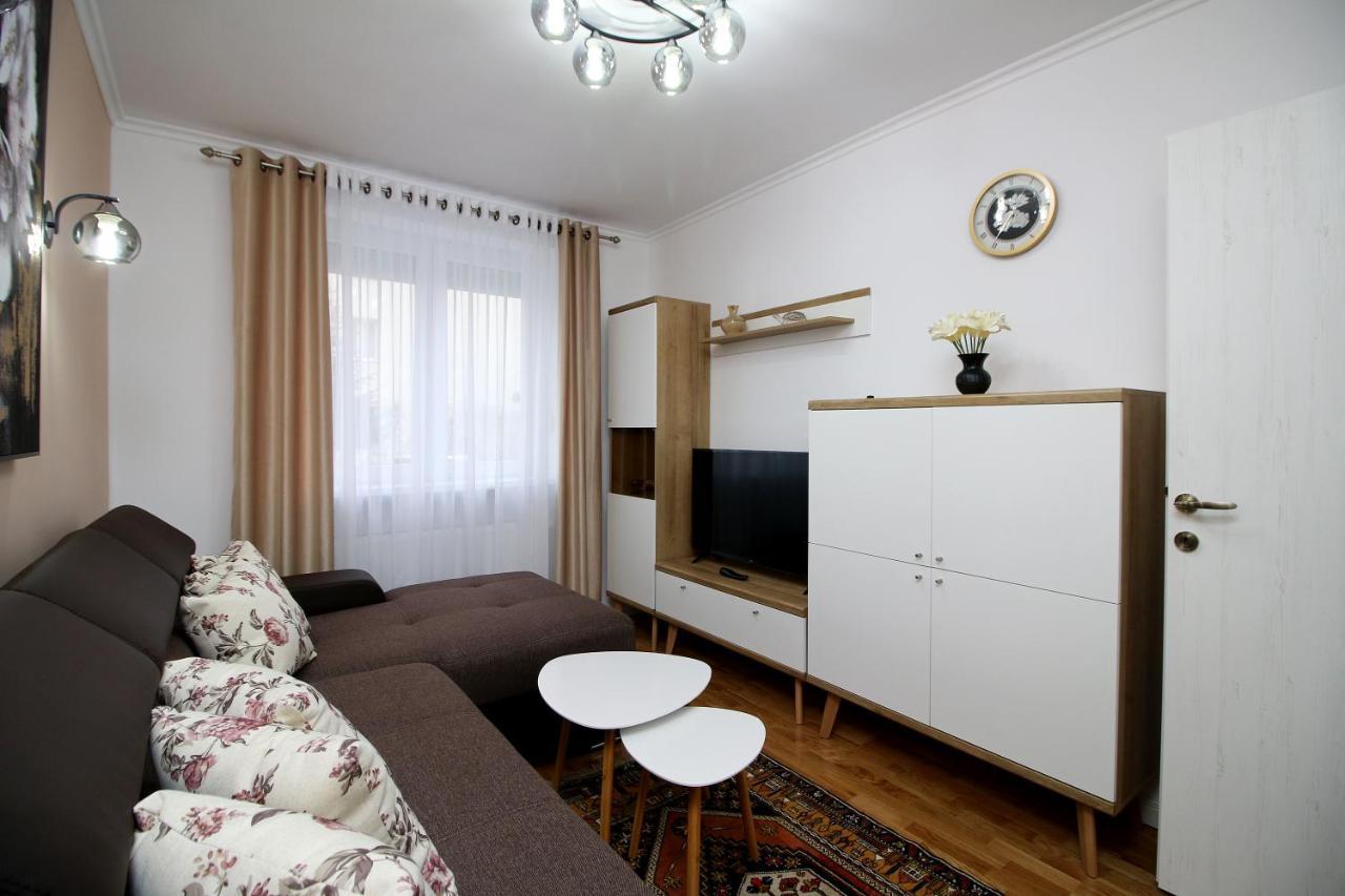 White Stone Apartment ซีบิว ภายนอก รูปภาพ