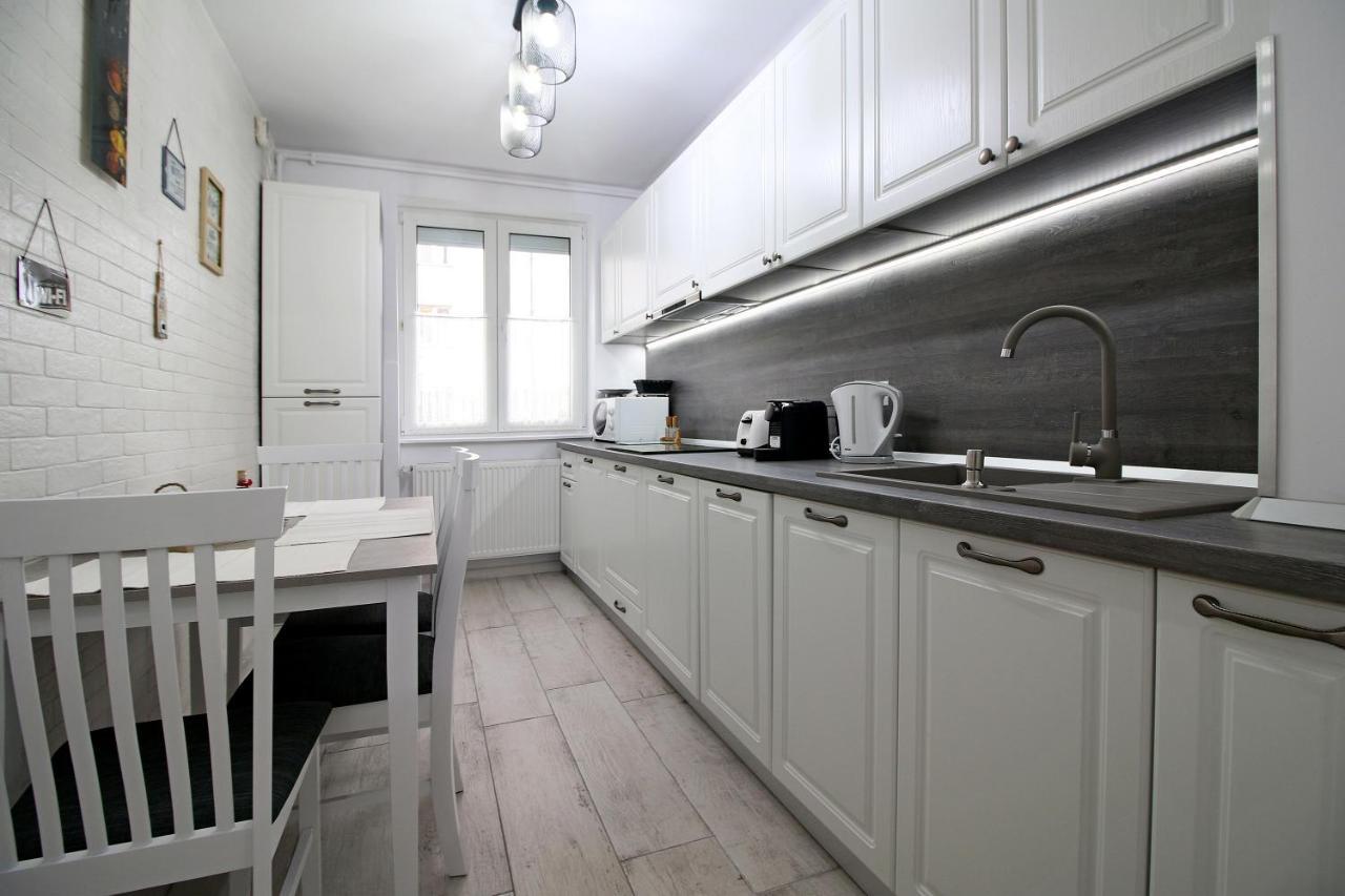 White Stone Apartment ซีบิว ภายนอก รูปภาพ